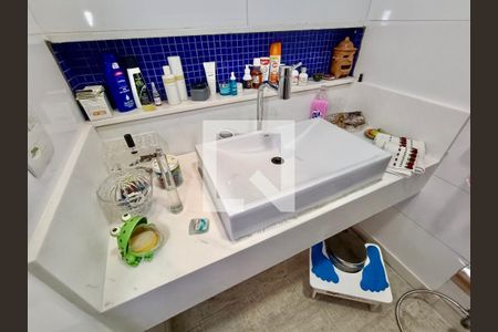 Apartamento à venda com 173m², 3 quartos e sem vaga Apartamento à venda com 173m², 3 quartos e sem vagaSuíte banheiro