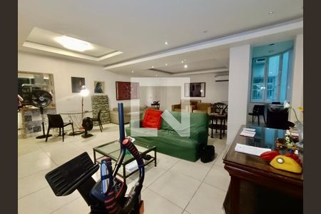 Apartamento à venda com 173m², 3 quartos e sem vaga Apartamento à venda com 173m², 3 quartos e sem vagaSala