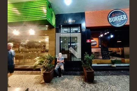 Apartamento à venda com 173m², 3 quartos e sem vaga Apartamento à venda com 173m², 3 quartos e sem vagaFachada com cartaz QA