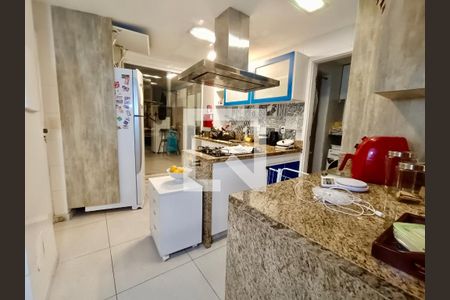 Apartamento à venda com 173m², 3 quartos e sem vaga Apartamento à venda com 173m², 3 quartos e sem vagaCozinha