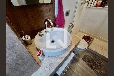 Apartamento à venda com 173m², 3 quartos e sem vaga Apartamento à venda com 173m², 3 quartos e sem vagaBanheiro social