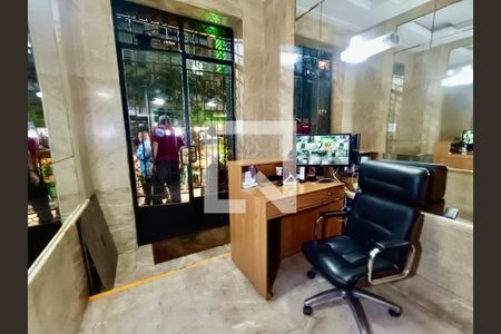 Apartamento à venda com 173m², 3 quartos e sem vaga Apartamento à venda com 173m², 3 quartos e sem vagaPortaria