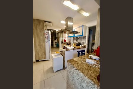 Apartamento à venda com 173m², 3 quartos e sem vaga Apartamento à venda com 173m², 3 quartos e sem vagaCozinha