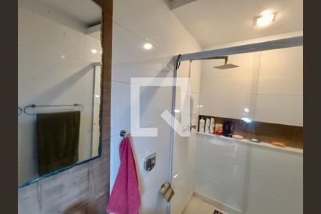 Apartamento à venda com 173m², 3 quartos e sem vaga Apartamento à venda com 173m², 3 quartos e sem vagaBanheiro social