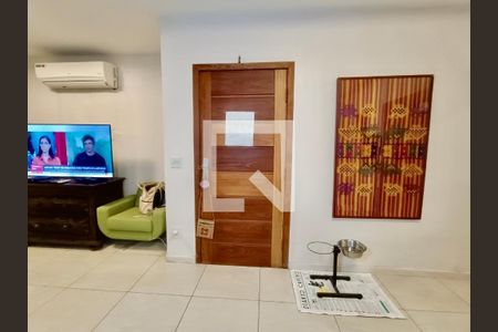 Apartamento à venda com 173m², 3 quartos e sem vaga Apartamento à venda com 173m², 3 quartos e sem vagaSala