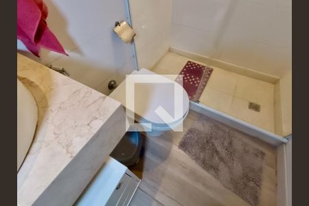 Apartamento à venda com 173m², 3 quartos e sem vaga Apartamento à venda com 173m², 3 quartos e sem vagaBanheiro social