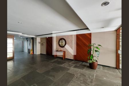 Apartamento à venda com 87m², 2 quartos e 1 vagaFachada e portaria