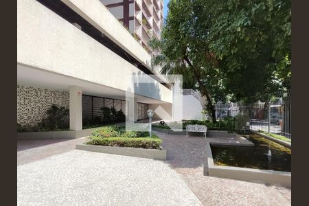 Apartamento à venda com 87m², 2 quartos e 1 vagaFachada e portaria