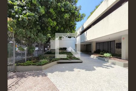 Apartamento à venda com 87m², 2 quartos e 1 vagaFachada e portaria