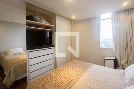 Suíte de apartamento à venda com 3 quartos, 80m² em Santo Amaro, São Paulo