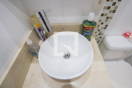Apartamento à venda com 80m², 3 quartos e 1 vaga Apartamento à venda com 80m², 3 quartos e 1 vagaBanheiro