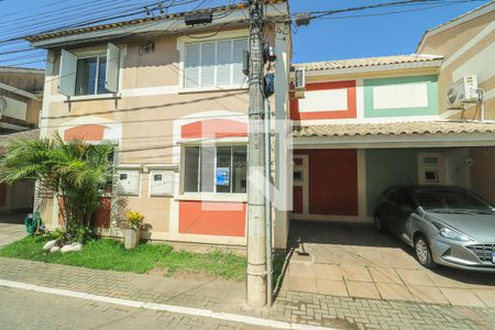 Casa de condomínio à venda com 84m², 3 quartos e 2 vagas Casa de condomínio à venda com 84m², 3 quartos e 2 vagasFachada
