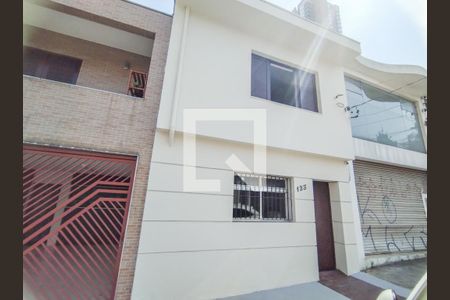 Casa para alugar com 70m², 2 quartos e sem vaga Casa para alugar com 70m², 2 quartos e sem vagaFachada