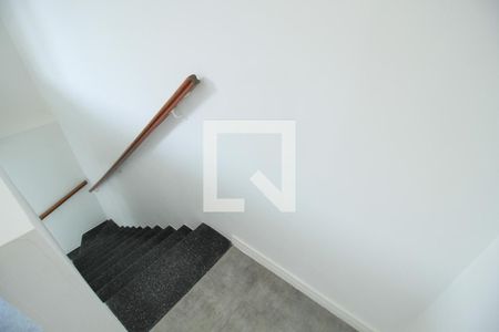 Casa para alugar com 70m², 2 quartos e sem vaga Casa para alugar com 70m², 2 quartos e sem vagaEscada