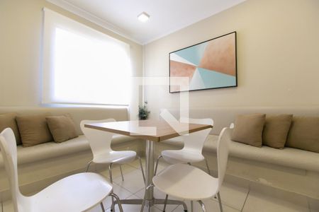 Apartamento para alugar com 41m², 2 quartos e sem vagaÁrea comum - Salão de festas