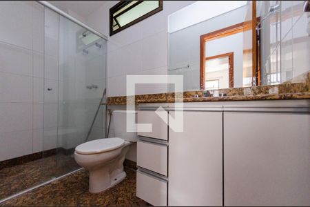 Apartamento à venda com 128m², 4 quartos e 4 vagasBanheiro