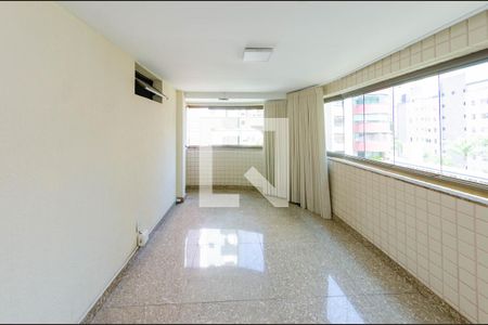 Apartamento à venda com 128m², 4 quartos e 4 vagasVaranda