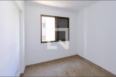 Apartamento à venda com 128m², 4 quartos e 4 vagasQuarto 2