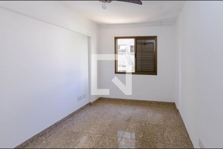 Apartamento à venda com 128m², 4 quartos e 4 vagasQuarto 2