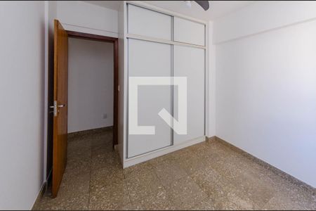 Apartamento à venda com 128m², 4 quartos e 4 vagasQuarto 2