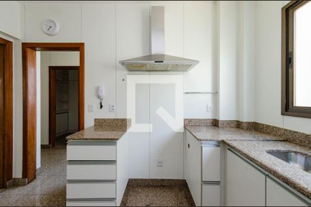 Apartamento à venda com 128m², 4 quartos e 4 vagasCozinha