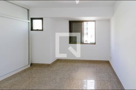 Apartamento à venda com 128m², 4 quartos e 4 vagasSuíte