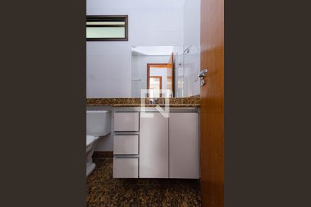 Apartamento à venda com 128m², 4 quartos e 4 vagasBanheiro