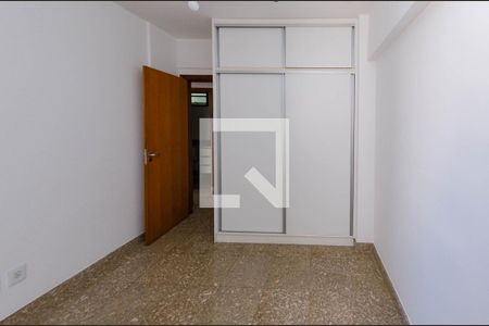 Apartamento à venda com 128m², 4 quartos e 4 vagasQuarto 2