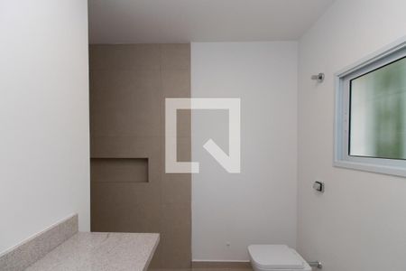 Casa para alugar com 400m², 4 quartos e 10 vagas Casa para alugar com 400m², 4 quartos e 10 vagasBanheiro da Suíte 1