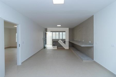 Casa para alugar com 400m², 4 quartos e 10 vagas Casa para alugar com 400m², 4 quartos e 10 vagasCozinha