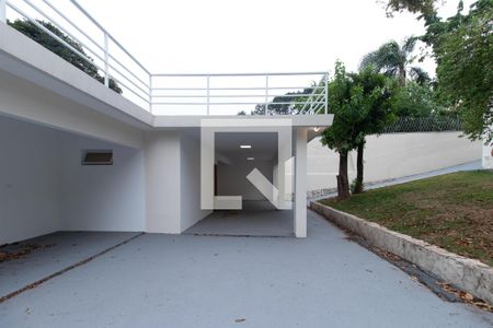 Casa para alugar com 400m², 4 quartos e 10 vagas Casa para alugar com 400m², 4 quartos e 10 vagasQuintal