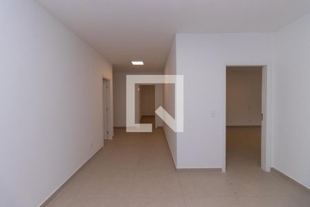 Casa para alugar com 400m², 4 quartos e 10 vagas Casa para alugar com 400m², 4 quartos e 10 vagasHall dos Quartos