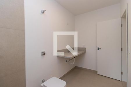 Casa para alugar com 400m², 4 quartos e 10 vagas Casa para alugar com 400m², 4 quartos e 10 vagasBanheiro da Suíte 3