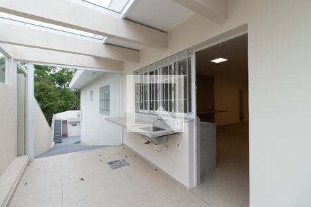 Casa para alugar com 400m², 4 quartos e 10 vagas Casa para alugar com 400m², 4 quartos e 10 vagasÁrea de Serviço