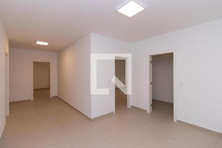 Casa para alugar com 400m², 4 quartos e 10 vagas Casa para alugar com 400m², 4 quartos e 10 vagasHall dos Quartos