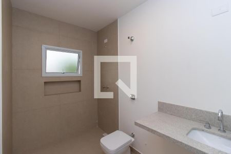 Casa para alugar com 400m², 4 quartos e 10 vagas Casa para alugar com 400m², 4 quartos e 10 vagasBanheiro da Suíte 3