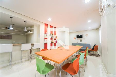 Apartamento para alugar com 55m², 2 quartos e 1 vaga Apartamento para alugar com 55m², 2 quartos e 1 vagaÁrea comum - Salão de festas