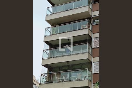 Apartamento para alugar com 170m², 4 quartos e 3 vagas Apartamento para alugar com 170m², 4 quartos e 3 vagasFachada