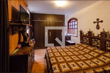 Casa à venda com 305m², 7 quartos e 3 vagasSuíte 1