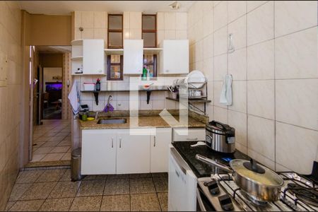 Casa à venda com 305m², 7 quartos e 3 vagasCozinha