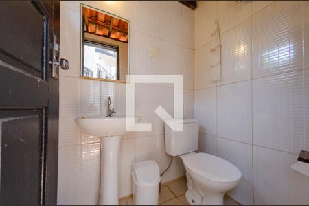 Casa à venda com 305m², 7 quartos e 3 vagasBanheiro de serviço