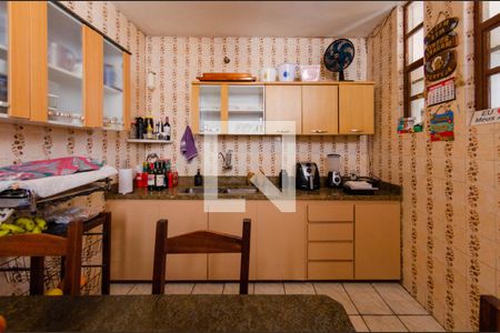 Casa à venda com 305m², 7 quartos e 3 vagasCozinha