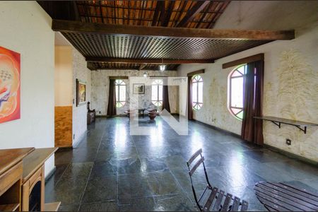 Casa à venda com 305m², 7 quartos e 3 vagasÁrea Externa-Salão