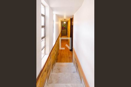 Casa à venda com 305m², 7 quartos e 3 vagasCorredor