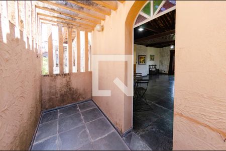 Casa à venda com 305m², 7 quartos e 3 vagasVaranda