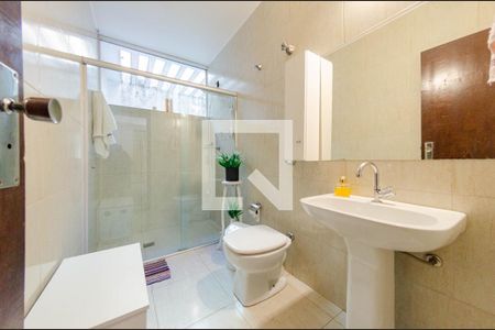 Casa à venda com 305m², 7 quartos e 3 vagasBanheiro 1