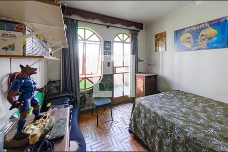 Casa à venda com 305m², 7 quartos e 3 vagasQuarto 4