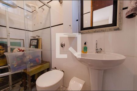 Casa à venda com 305m², 7 quartos e 3 vagasBanheiro suíte 2