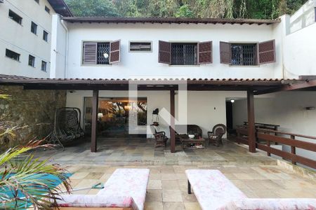 Casa à venda com 400m², 4 quartos e 3 vagasFachada