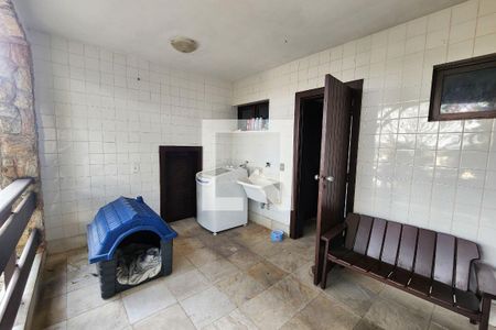 Casa à venda com 400m², 4 quartos e 3 vagasÁrea de Serviço 2